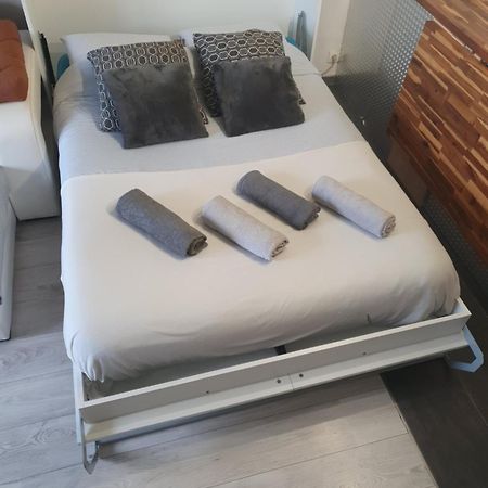 Appartement studio meublé avec balcon à Arcueil Extérieur photo