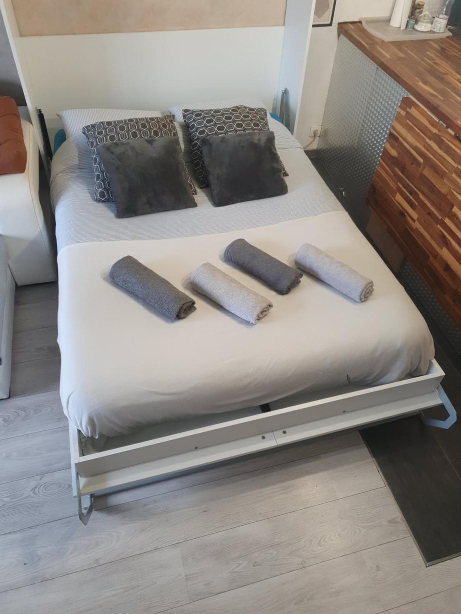 Appartement studio meublé avec balcon à Arcueil Extérieur photo